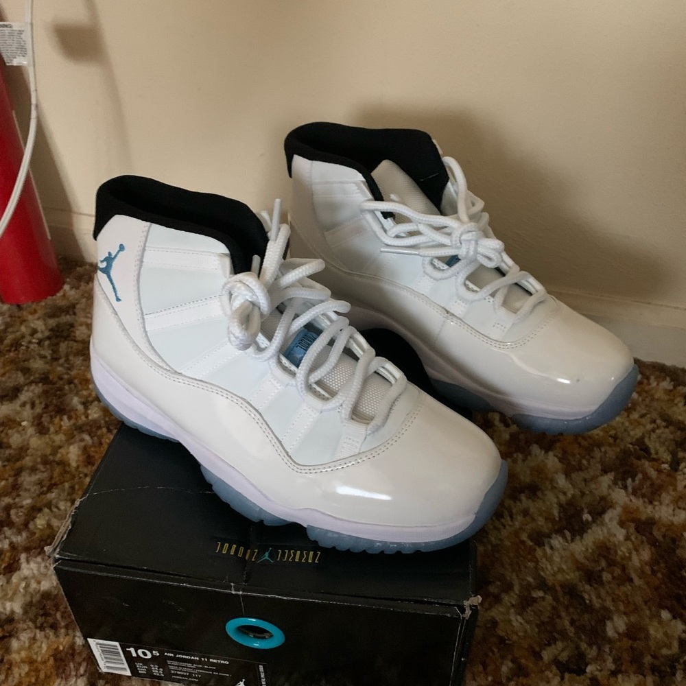 Jordan Retro 11 Legend Blue